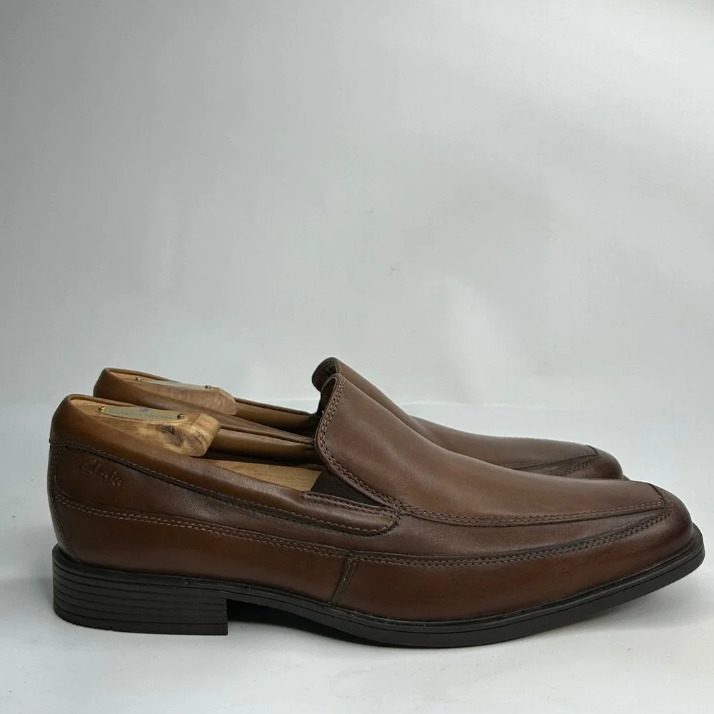 New Clarks Mens Tilden Free Leather Ortholite Formal Slip On Dress Shoes Sz 10 M